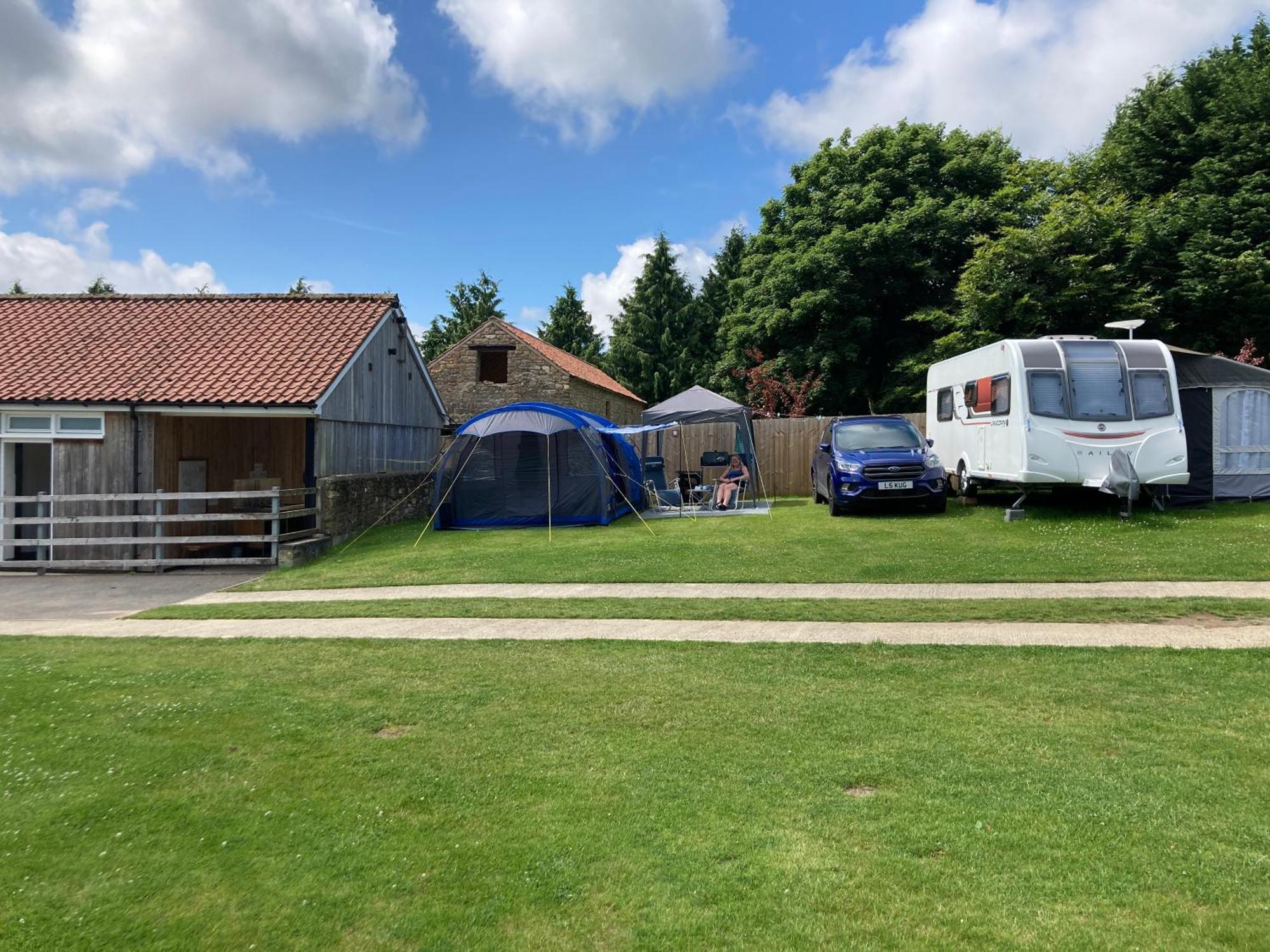 Bank Top Camping-North York Moors With Pitches For Caravans, Camper Vans And Tents Hotell Pickering Exteriör bild