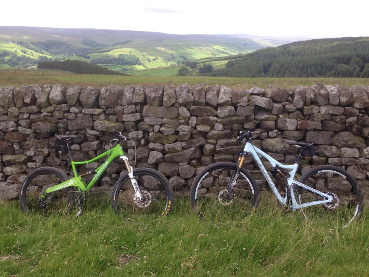 Bank Top Camping-North York Moors With Pitches For Caravans, Camper Vans And Tents Hotell Pickering Exteriör bild