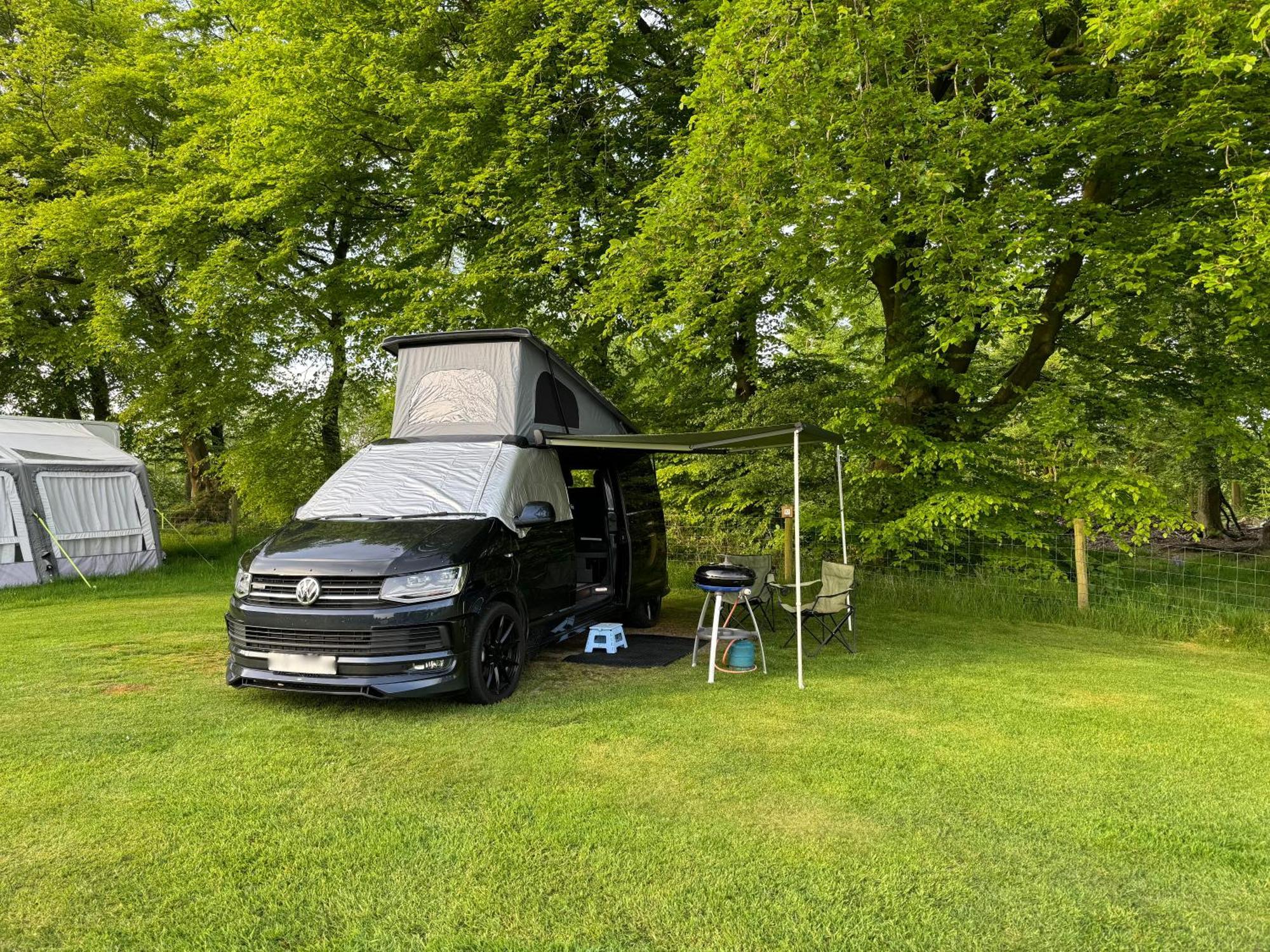Bank Top Camping-North York Moors With Pitches For Caravans, Camper Vans And Tents Hotell Pickering Exteriör bild