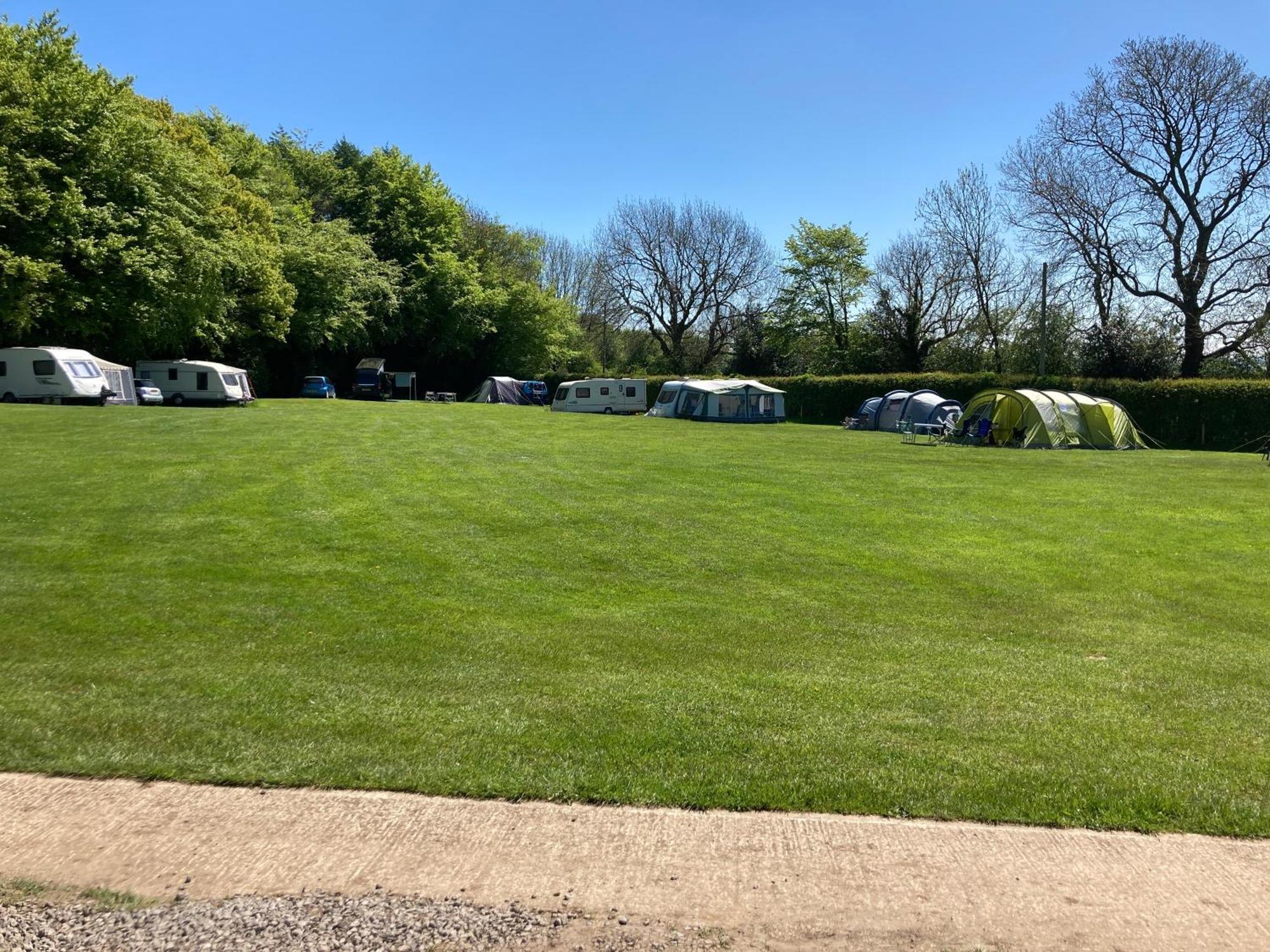 Bank Top Camping-North York Moors With Pitches For Caravans, Camper Vans And Tents Hotell Pickering Exteriör bild