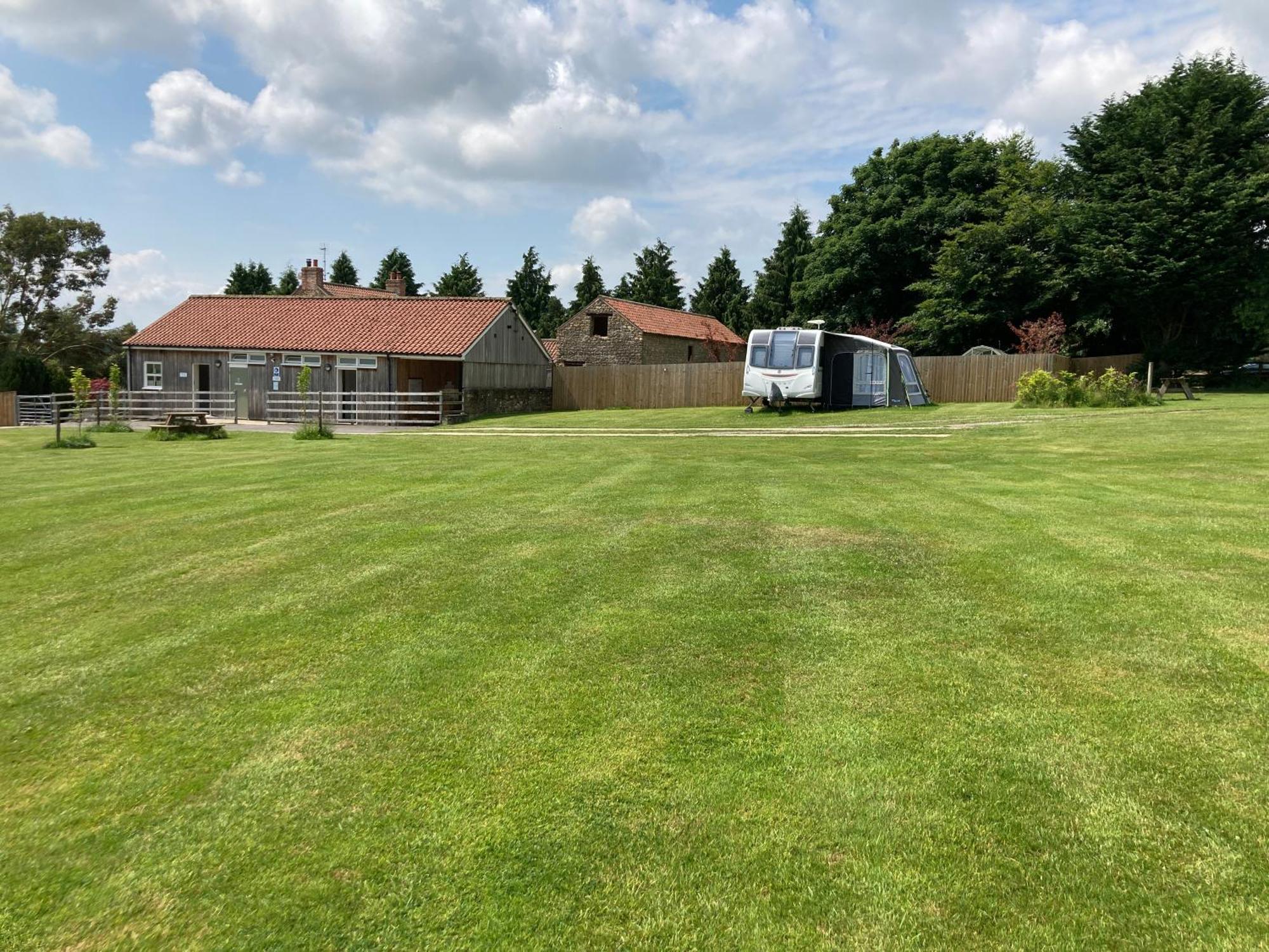 Bank Top Camping-North York Moors With Pitches For Caravans, Camper Vans And Tents Hotell Pickering Rum bild